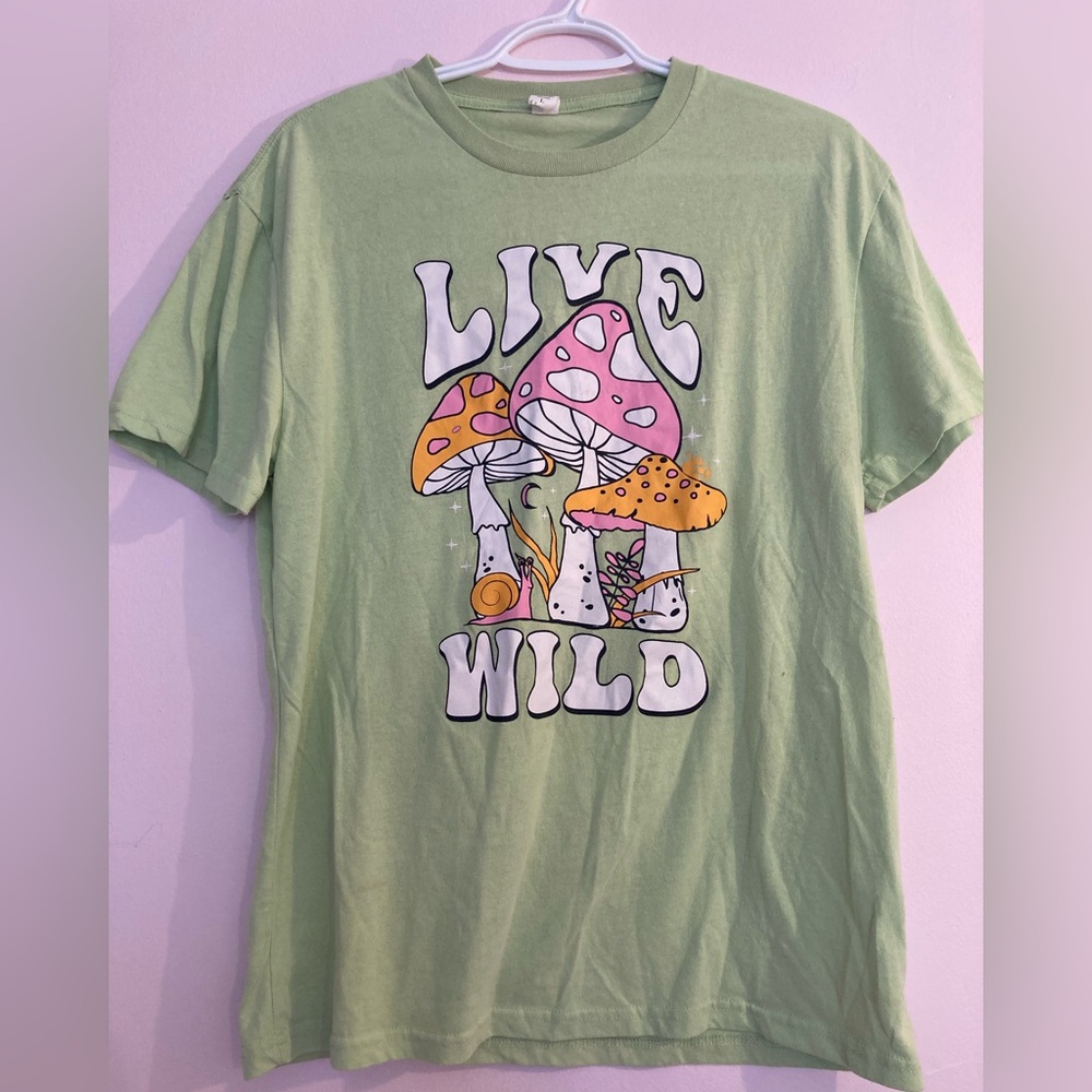 Live Wild Graphic Tee